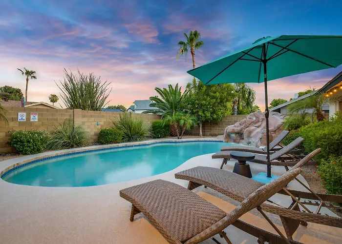 Holiday home Heated Pool, Waterslide, Putting *